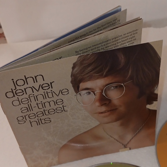 John Denver CD set 2 discs 🎶 🎵 - Picture 2 of 5